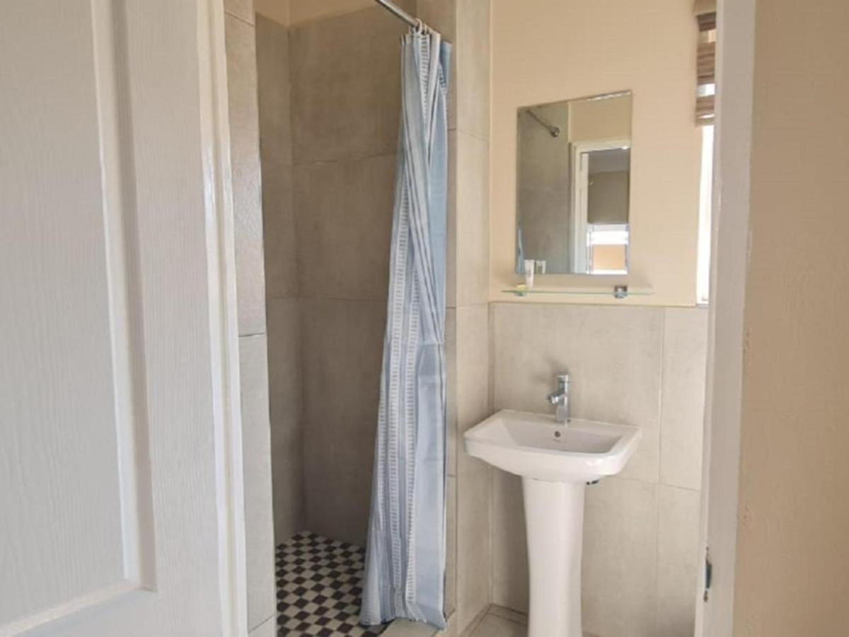 Benoni N12 Hotel Екстер'єр фото