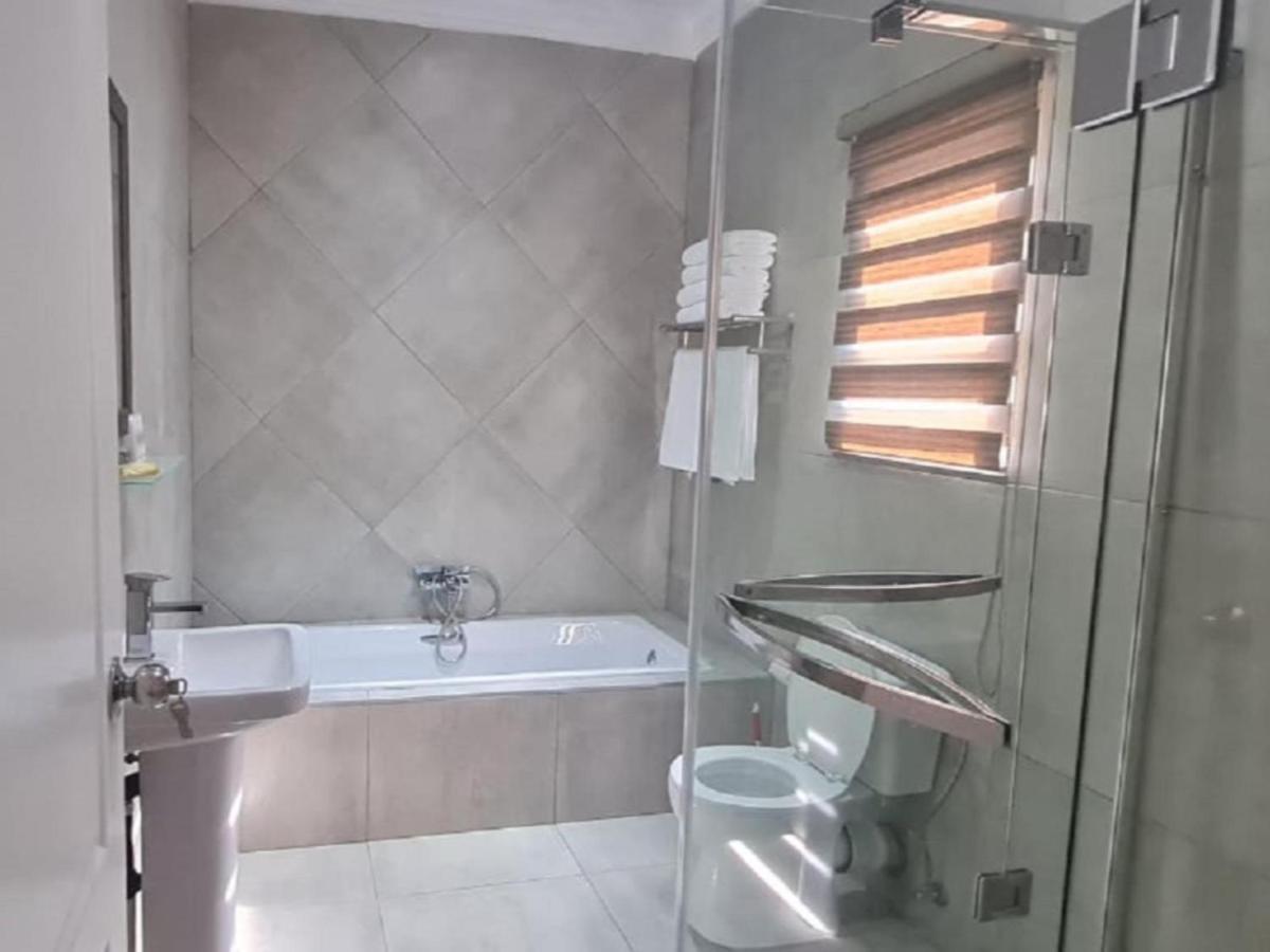 Benoni N12 Hotel Екстер'єр фото